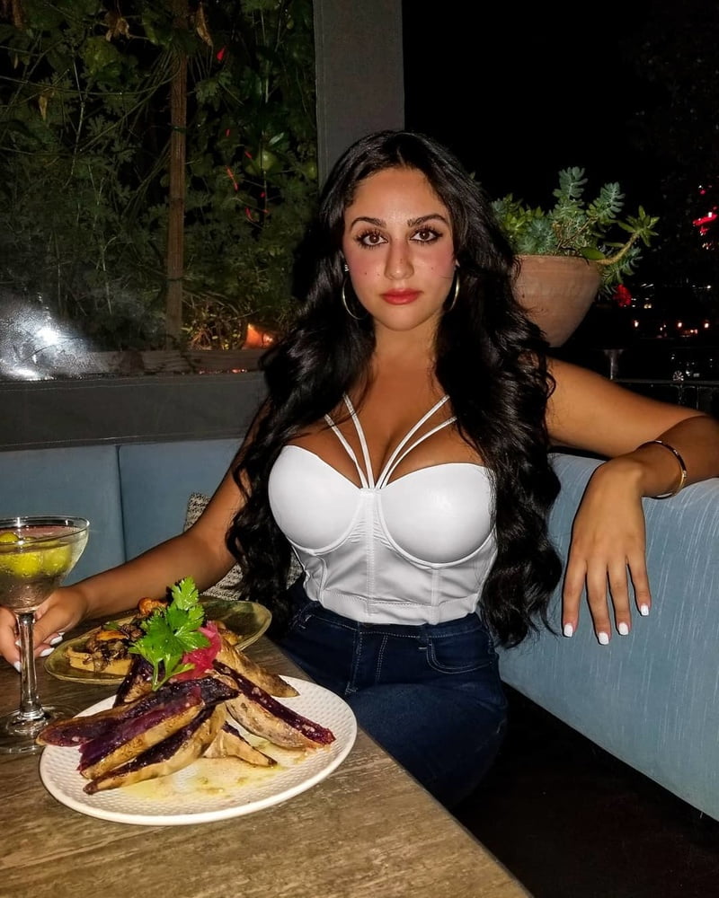 Rincón voluptuoso
 #90066859