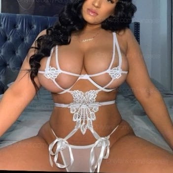 Rincón voluptuoso
 #90066886