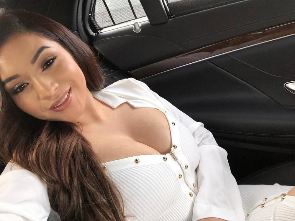 Rincón voluptuoso
 #90066900