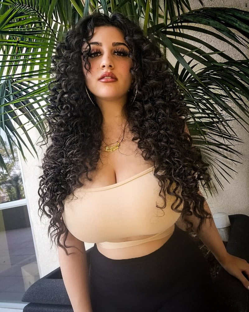 Rincón voluptuoso
 #90066904