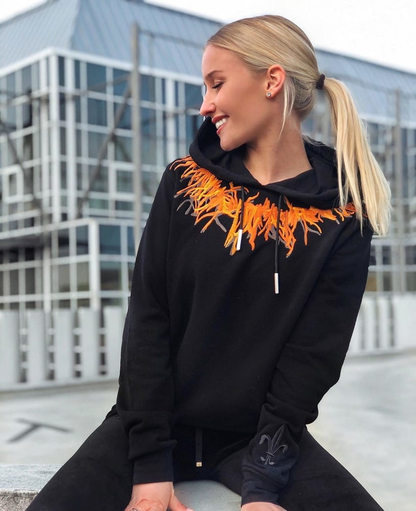 INSTA BABE KATHARINA #99449223