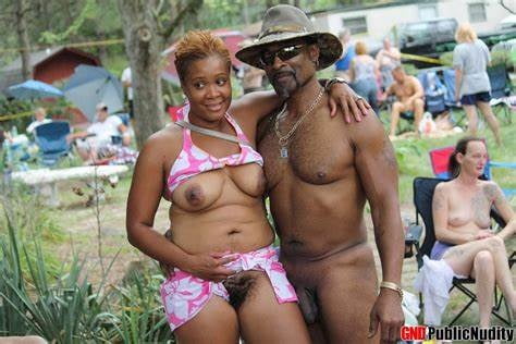 Nackte Menschen
 #93710638