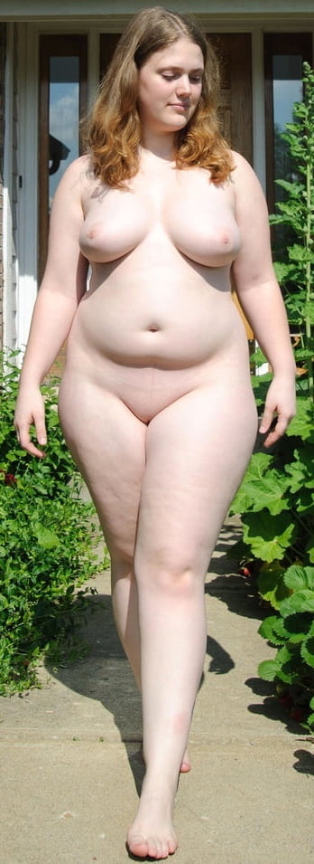 69 wayz of women standing
 #95035028