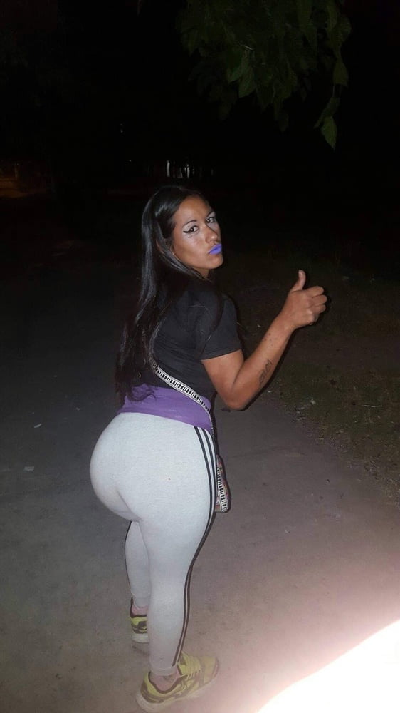 Culonas de argentina
 #98840202