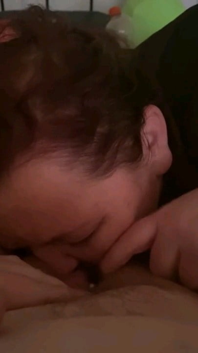 Mia moglie leccata da una signora del cascame di Vigevano #89608014