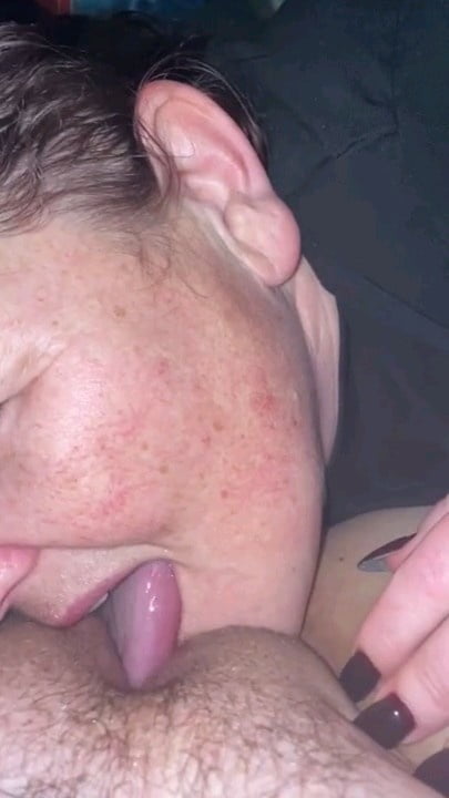 Mia moglie leccata da una signora del cascame di Vigevano #89608228