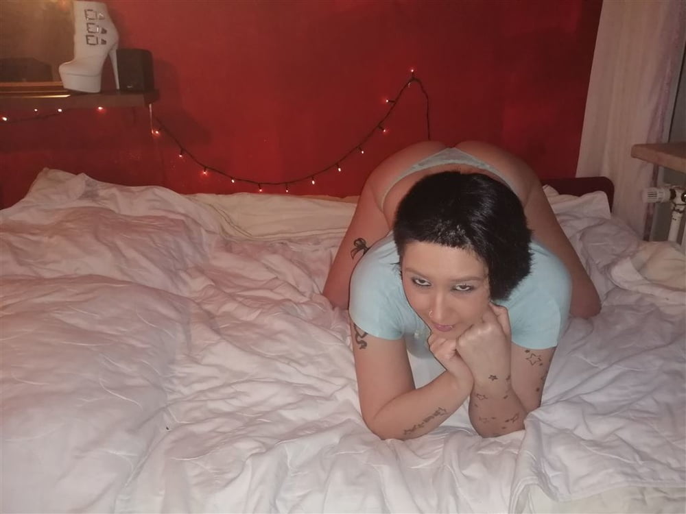 Grosse Euter und Enge Muschi #104932366
