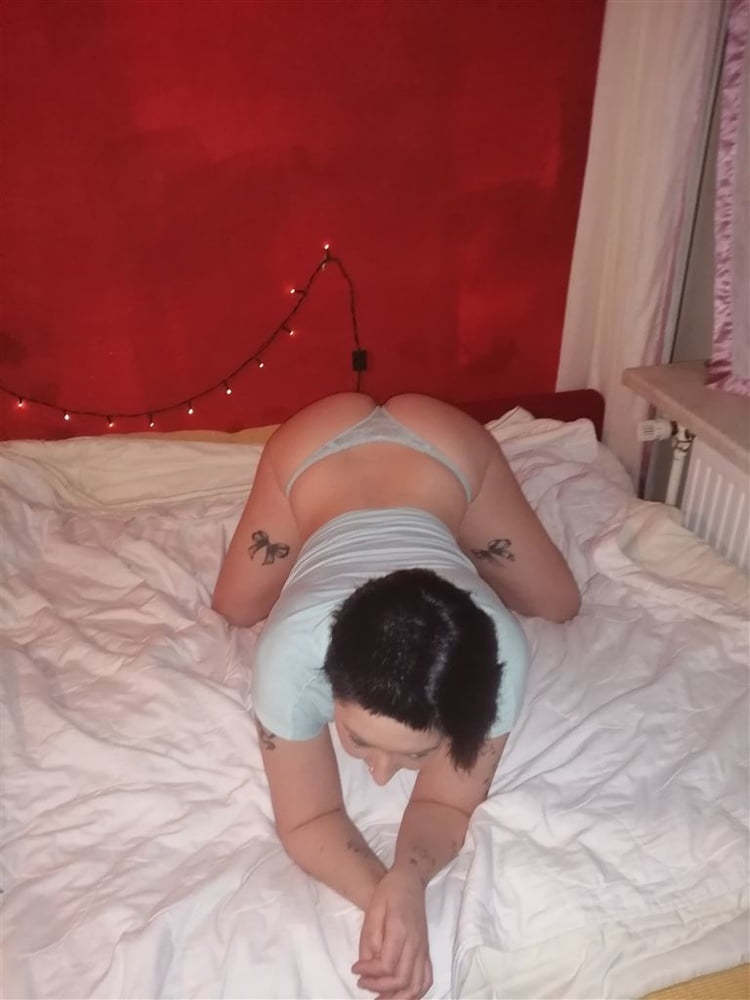 Grosse Euter und Enge Muschi #104932369
