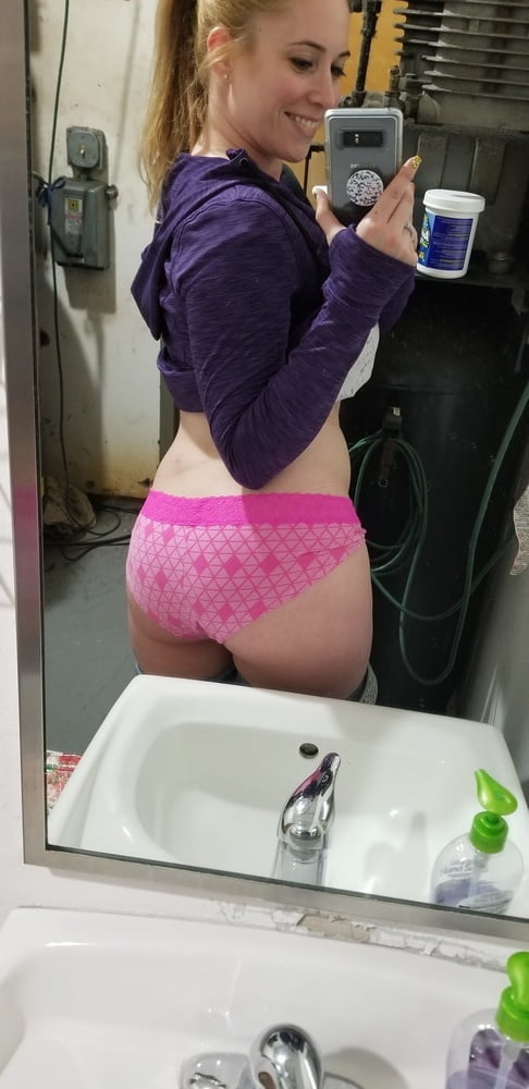 Huge Tits And Curvy Ass On Slutty Laundromat MILF #89747382