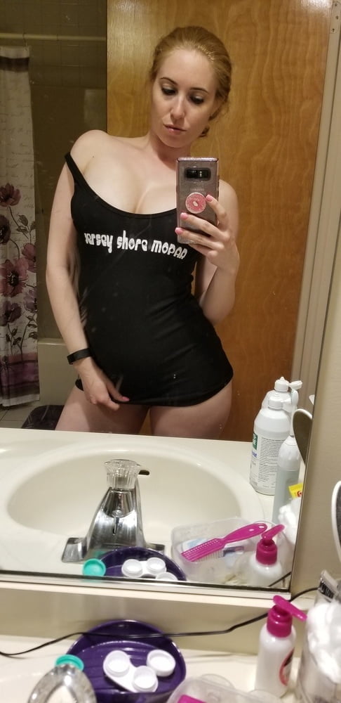 Huge Tits And Curvy Ass On Slutty Laundromat MILF #89747400