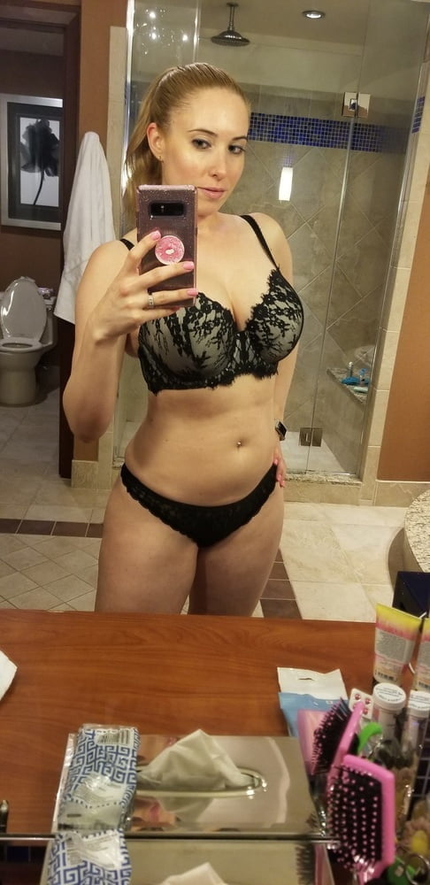 Huge Tits And Curvy Ass On Slutty Laundromat MILF #89747403