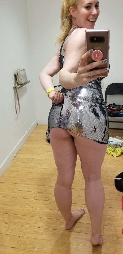 Huge Tits And Curvy Ass On Slutty Laundromat MILF #89747426