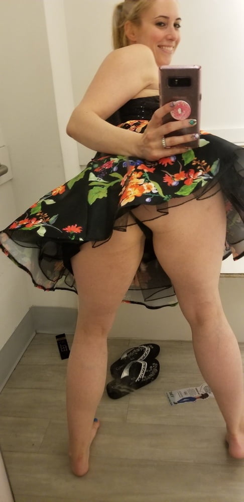 Huge Tits And Curvy Ass On Slutty Laundromat MILF #89747428