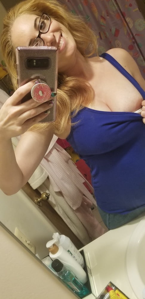 Huge Tits And Curvy Ass On Slutty Laundromat MILF #89747430