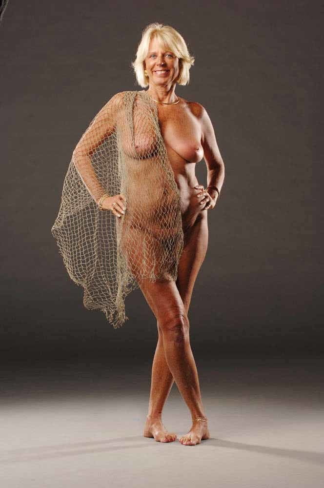 Milfs and matures in studio #89707753