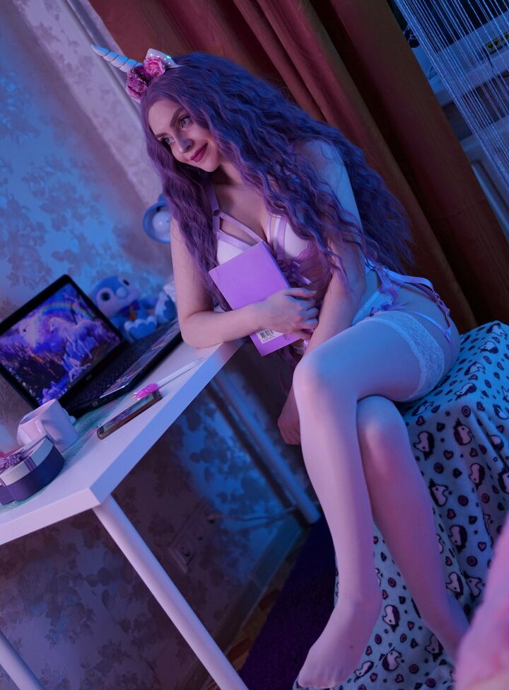 LittleWicked nackt #108582613