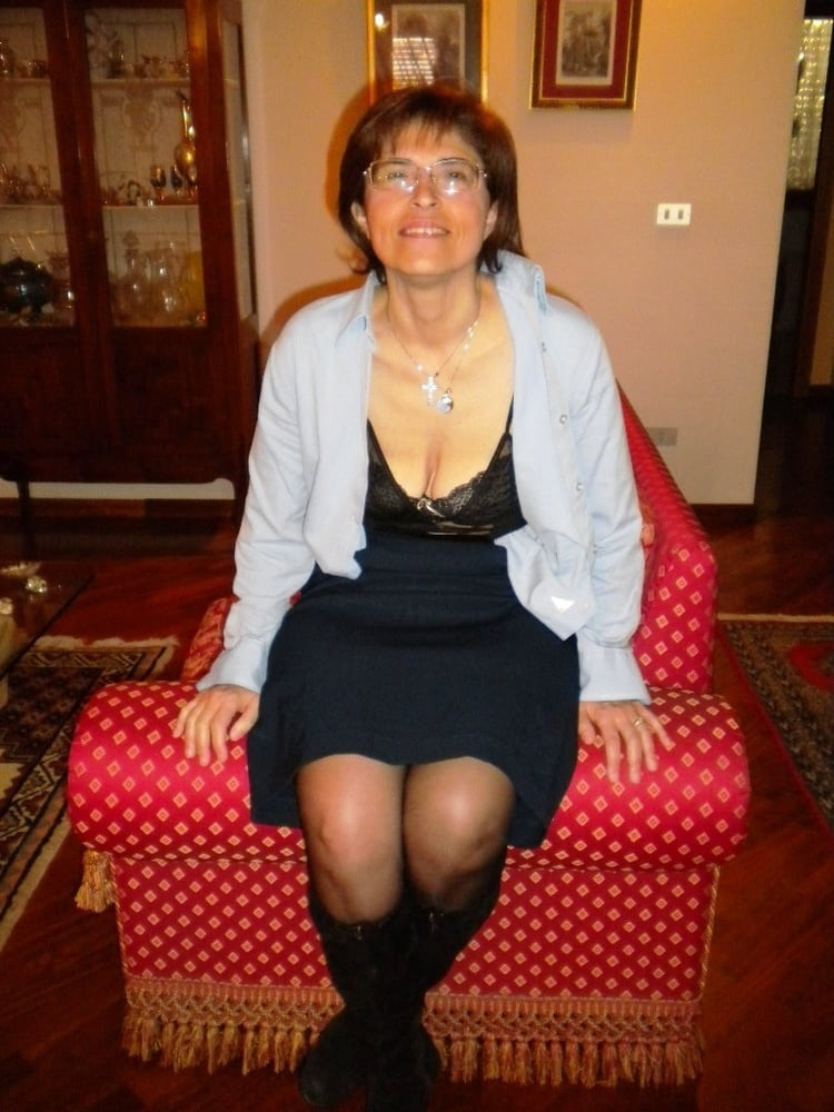 Italienische Schlampe Frau Dora
 #82035687