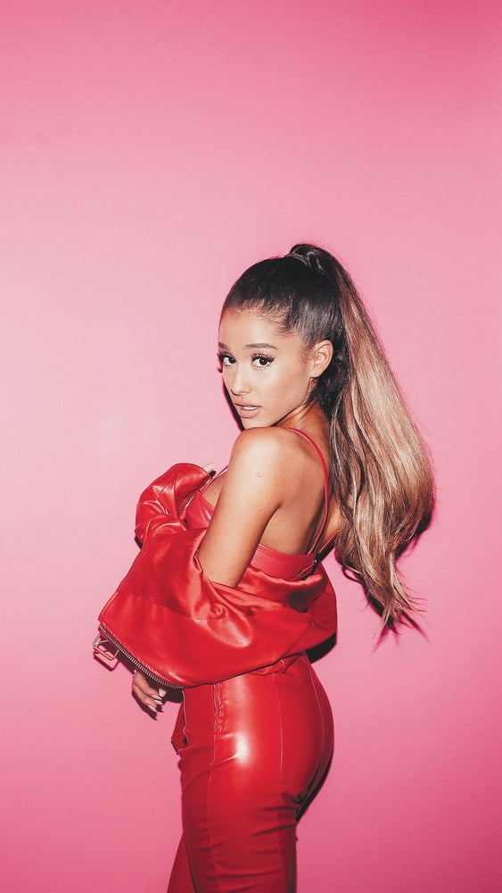 Ariana Grande #106407151