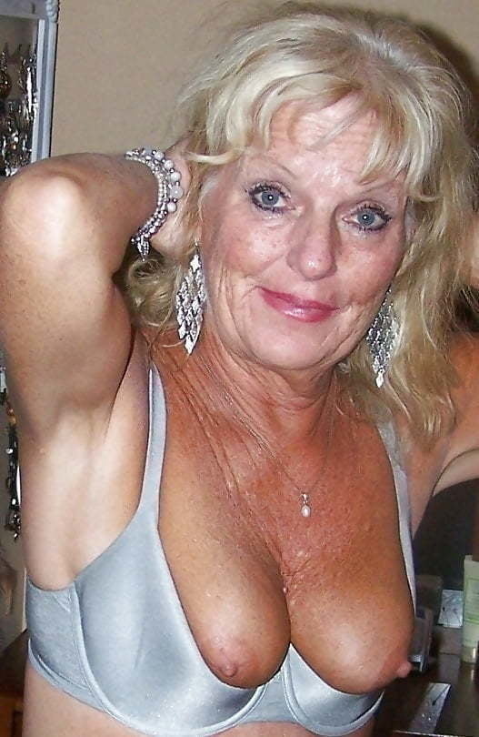 GRANNIES and MATURES #81003568