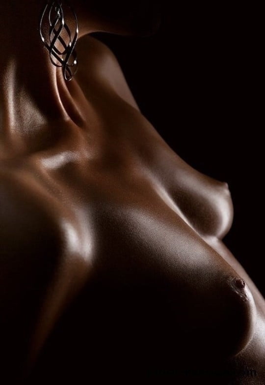 Pechos abundantes
 #98282352