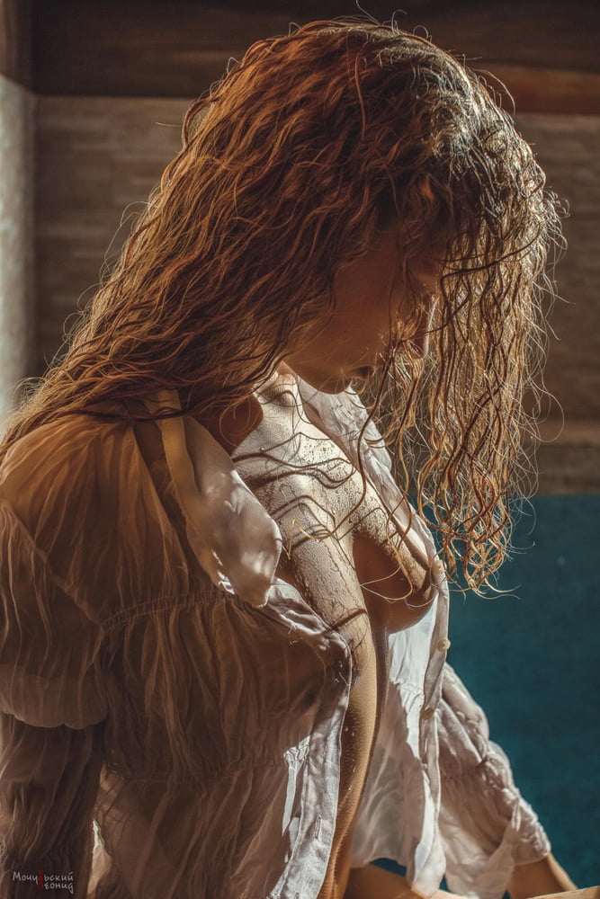 Pechos abundantes
 #98282407