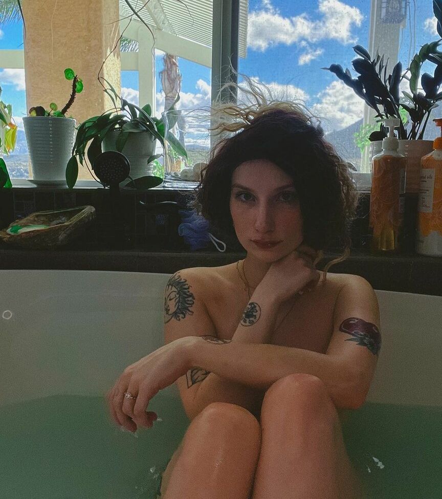 Marinadove desnuda #108194054