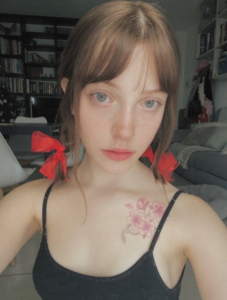 Agnese Innocente desnuda #109189073