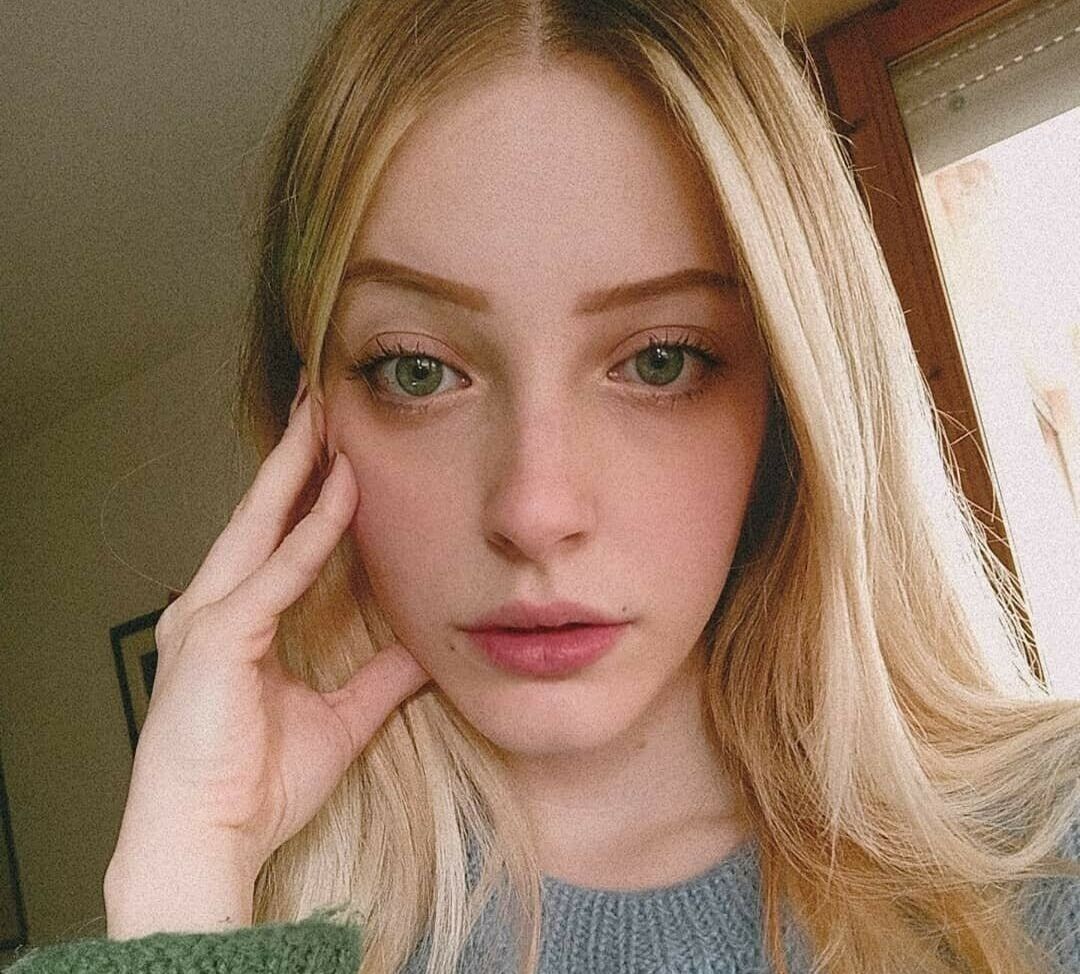 Agnese Innocente desnuda #109189121