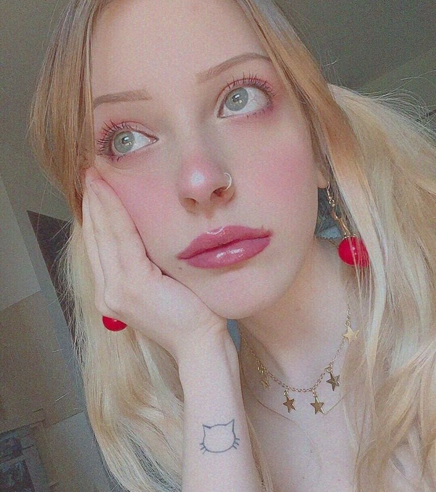 Agnese Innocente desnuda #109189125