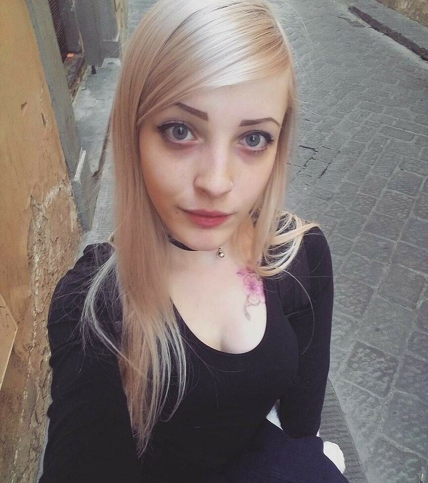 Agnese Innocente desnuda #109189149