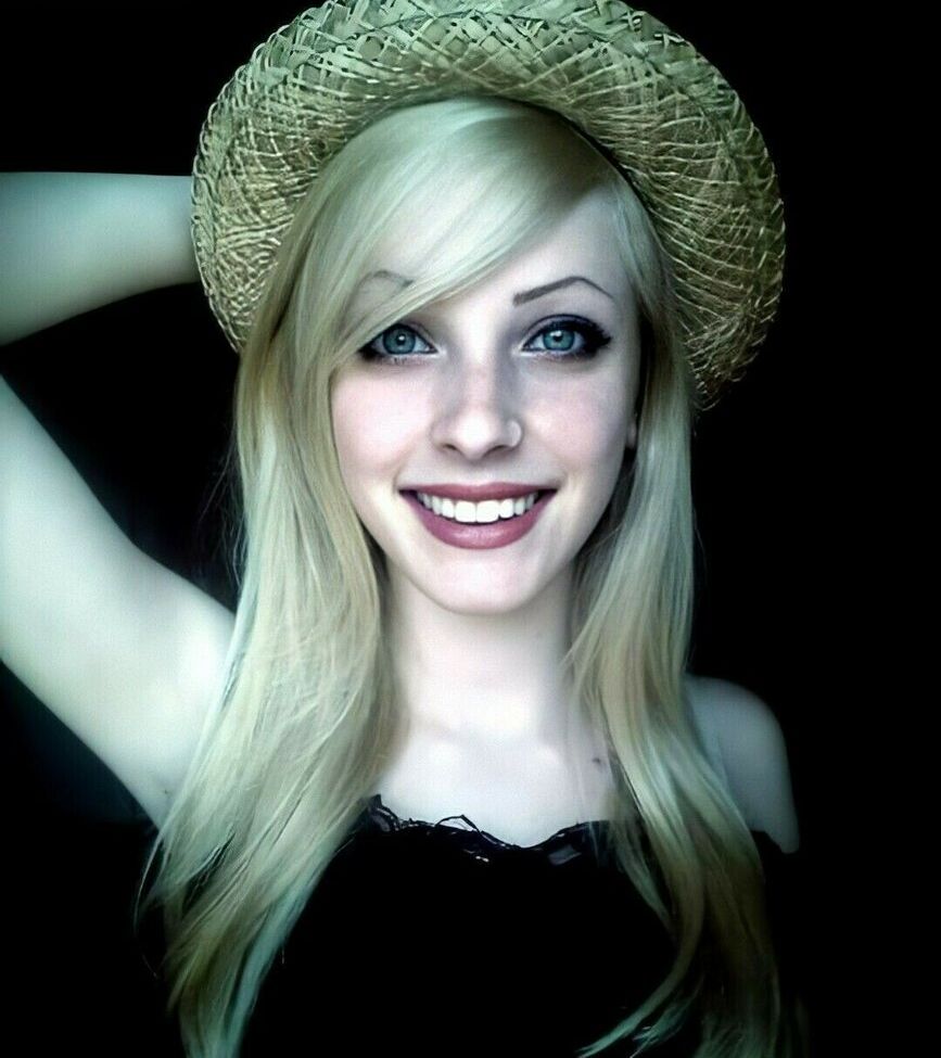 Agnese Innocente desnuda #109189168