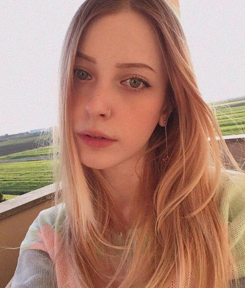 Agnese Innocente desnuda #109189170