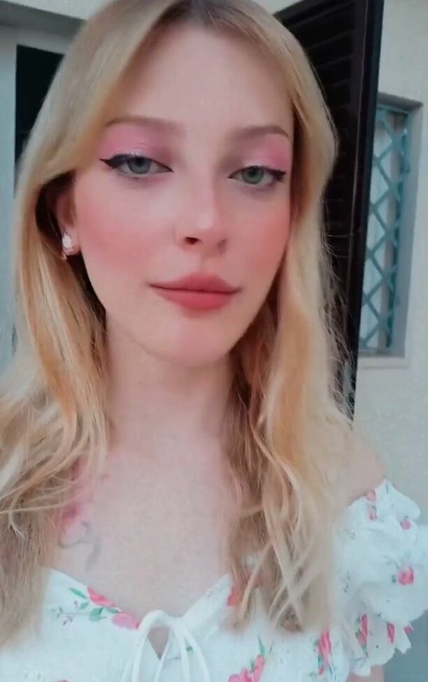 Agnese Innocente desnuda #109189179