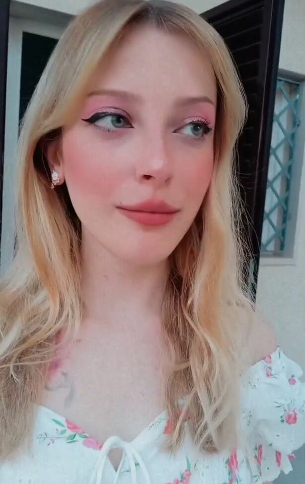 Agnese Innocente desnuda #109189183