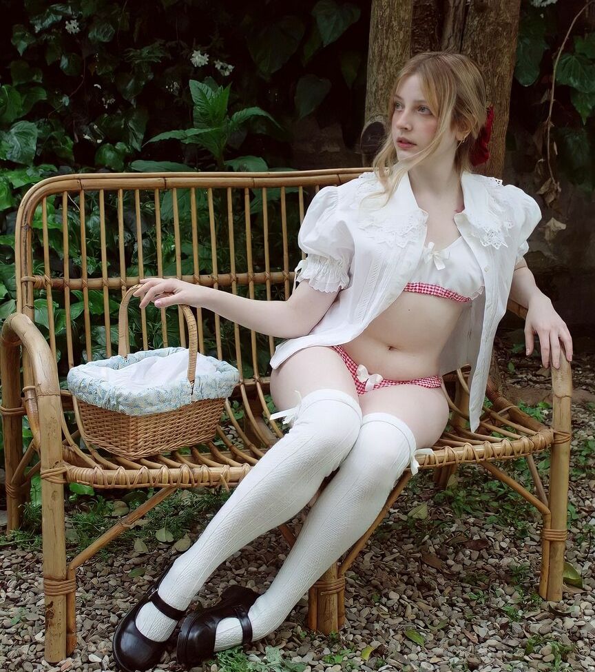 Agnese Innocente desnuda #109189189