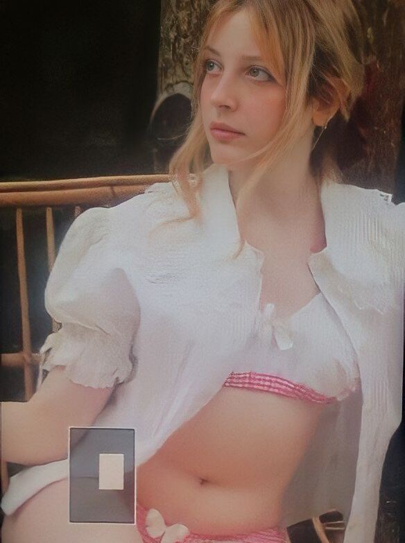 Agnese Innocente desnuda #109189202