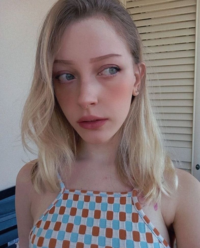 Agnese Innocente desnuda #109189250