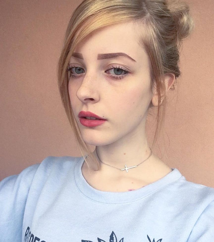 Agnese Innocente desnuda #109189257