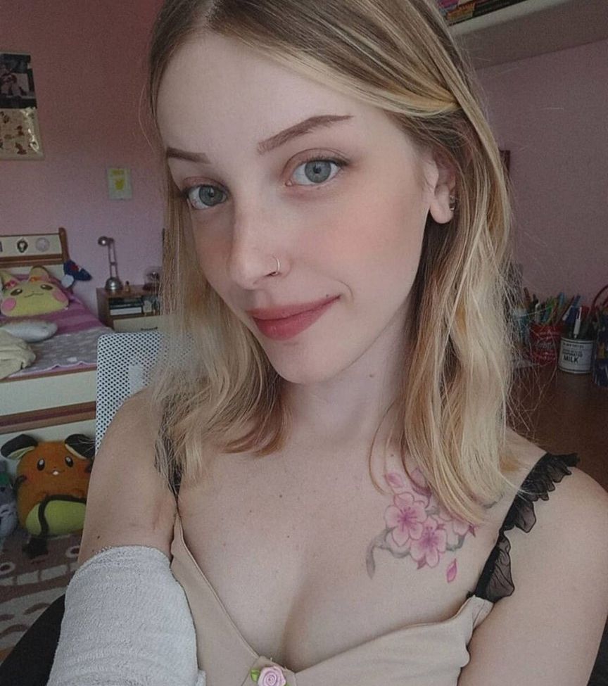 Agnese Innocente desnuda #109189274