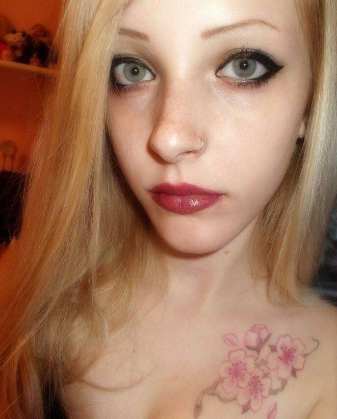 Agnese Innocente desnuda #109189329