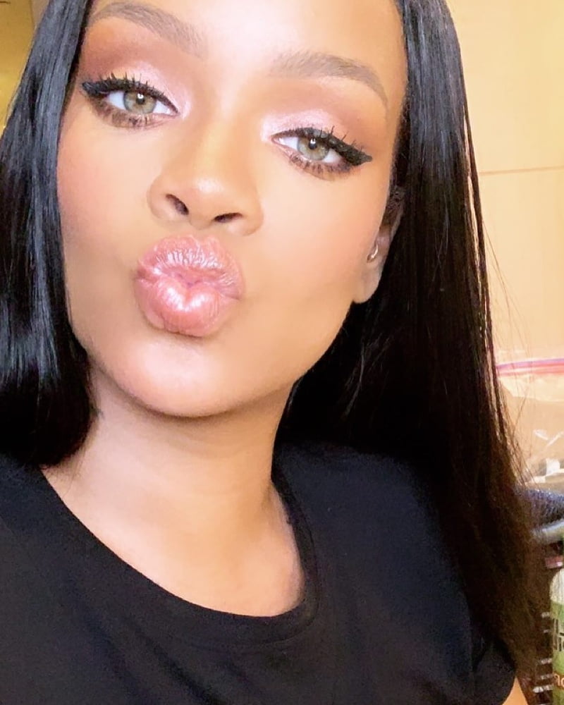 Rihanna Instagram #106171338