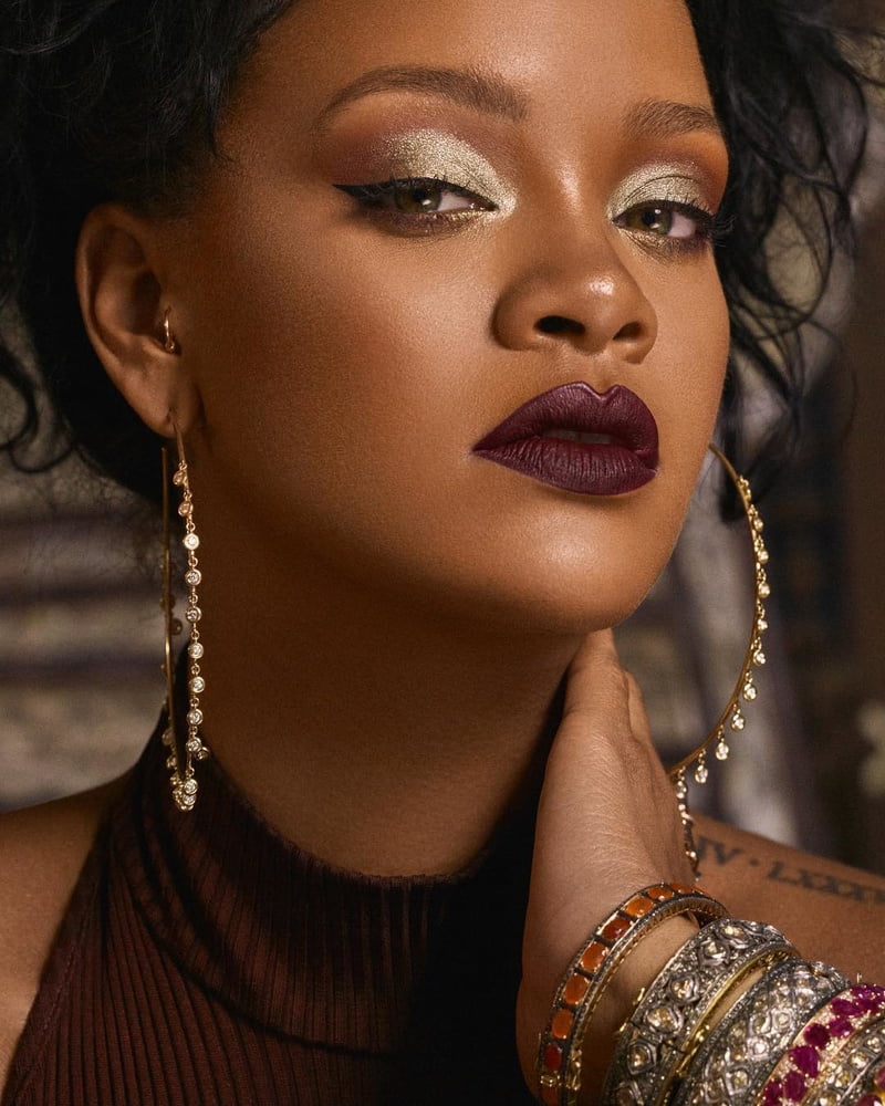 Rihanna instagram
 #106171409