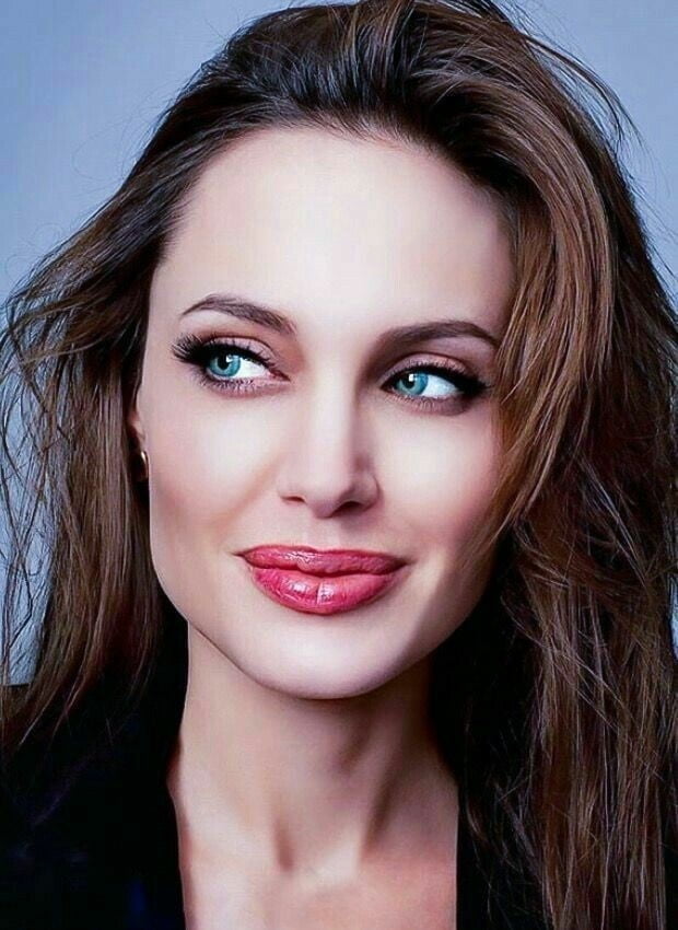 Angelina Jolie Sexy Pics #95979046
