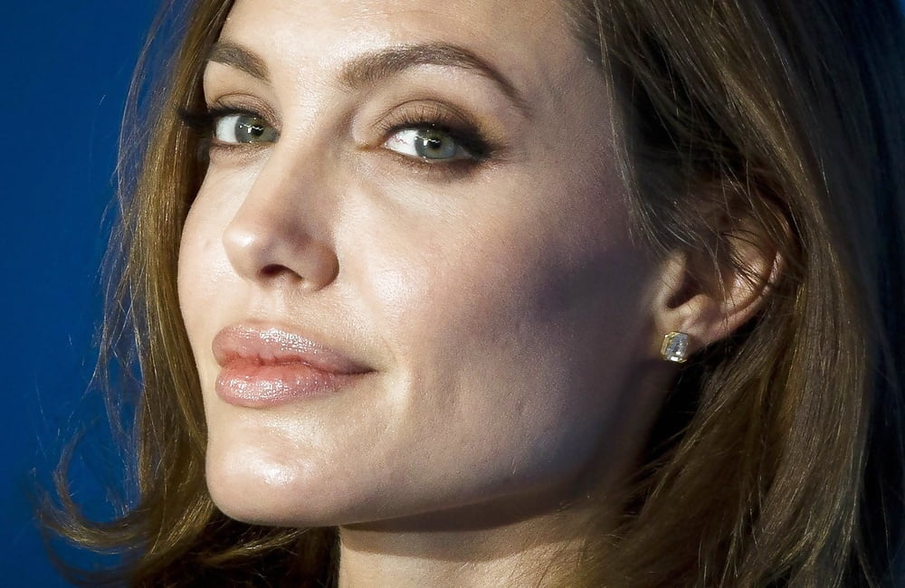 Angelina jolie sexy bilder
 #95979064