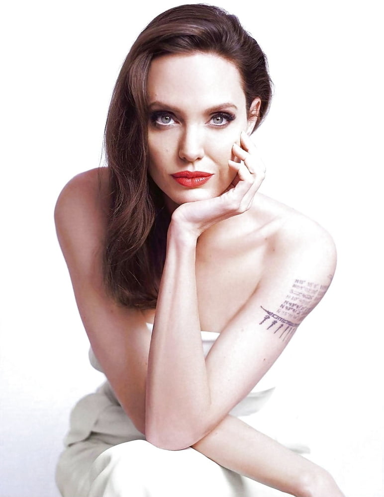 Angelina Jolie foto sexy
 #95979171