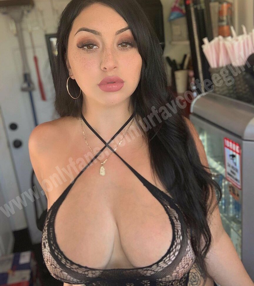 Barista Caprice desnuda #109528735