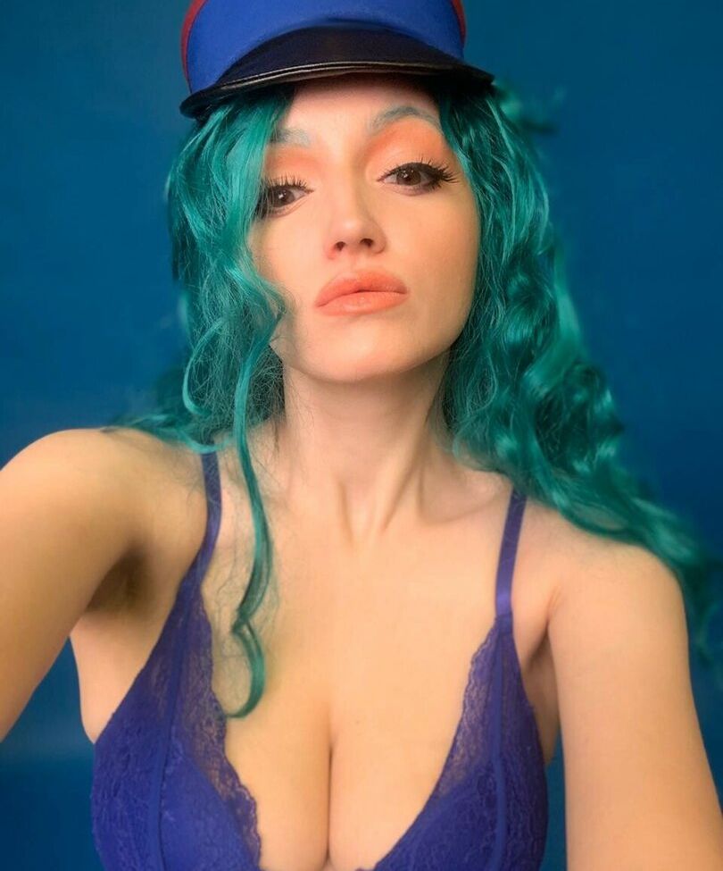 Shproton desnuda #108161156