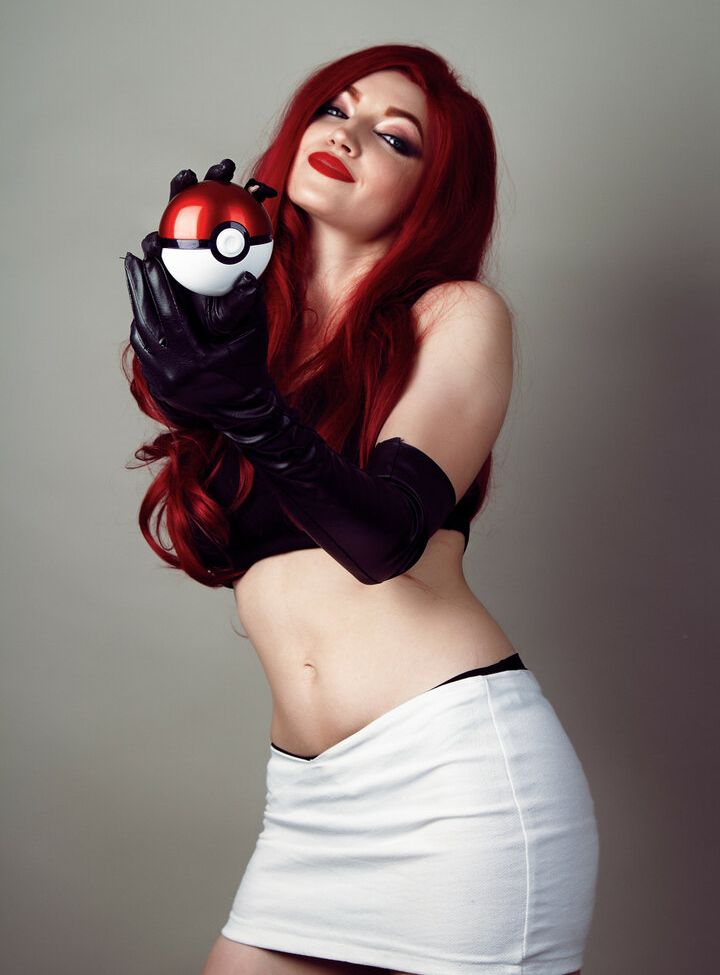 Shproton desnuda #108161159