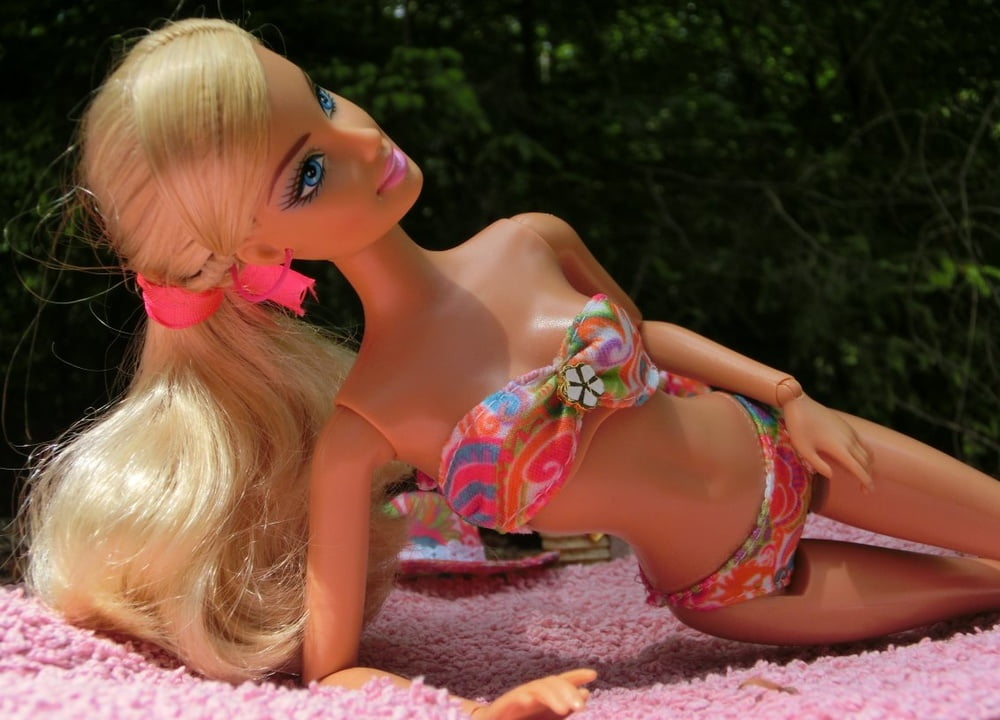 11 barbie sonnenbaden (puppe)
 #90606146