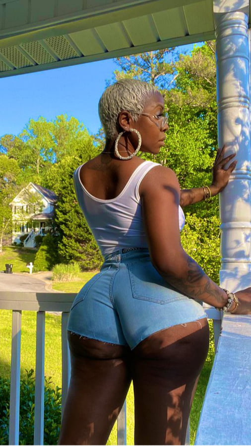 Ig & of hoes
 #87918867